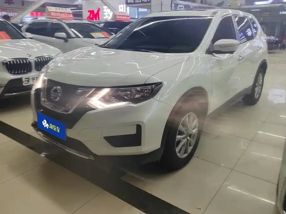 Nissan X-Trail — фото 1