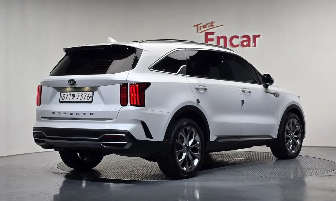 Kia Sorento — фото 3