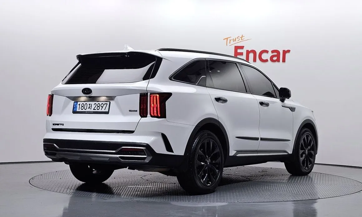 Kia Sorento — фото 4