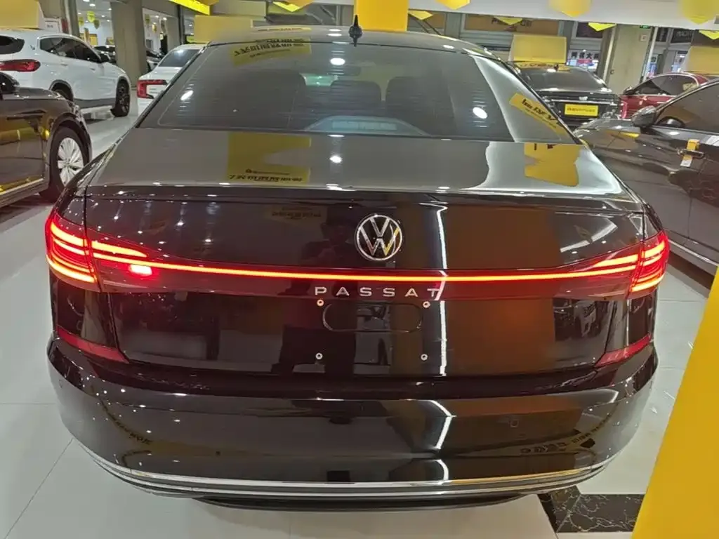 Volkswagen Passat — фото 5