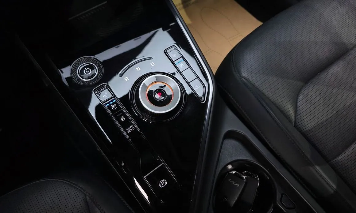 Kia Niro — фото 10