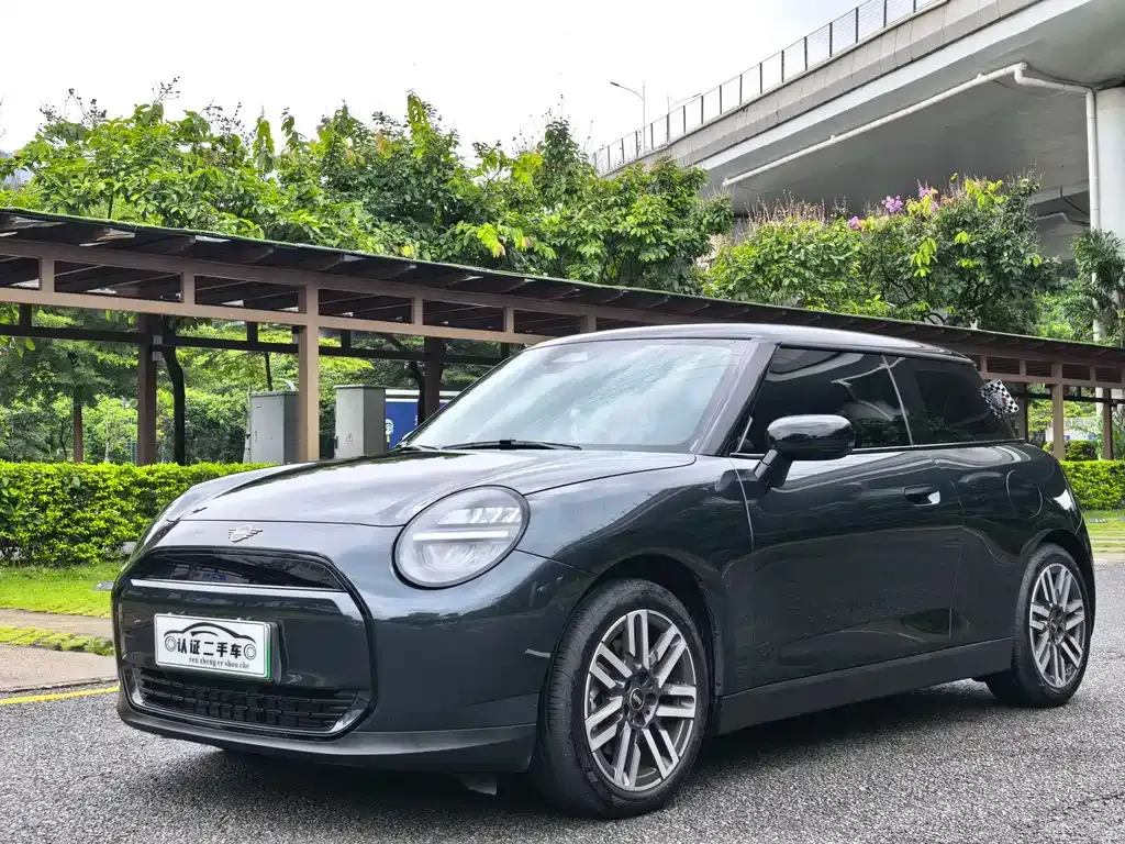 MINI Cooper EV — фото 1