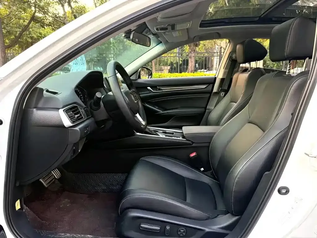 Honda Accord — фото 4