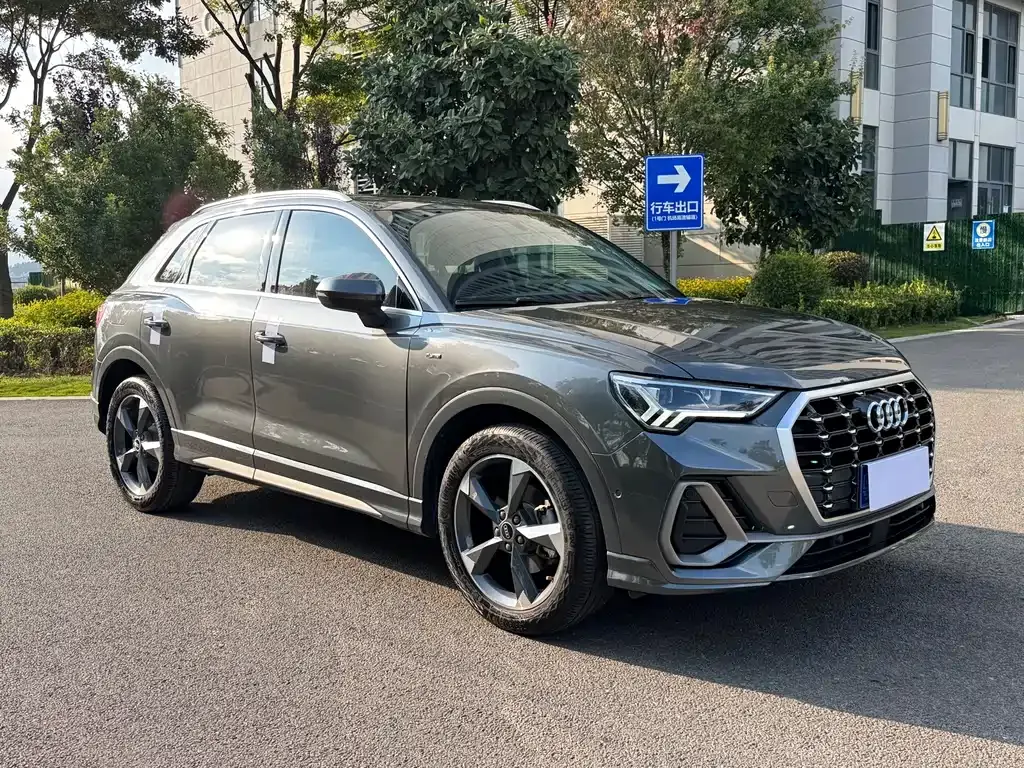 Audi Q3 — фото 5