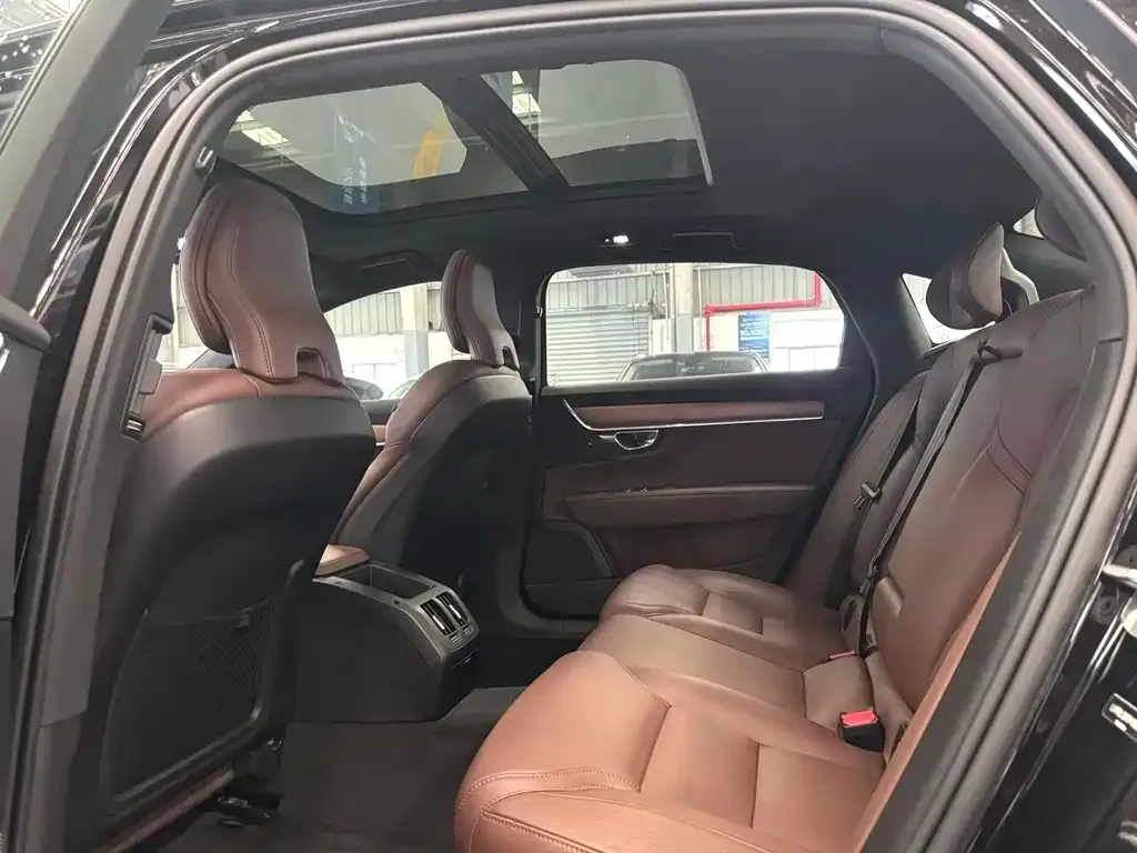 Volvo S90 — фото 3