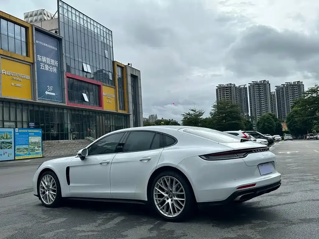 Porsche Panamera — фото 5