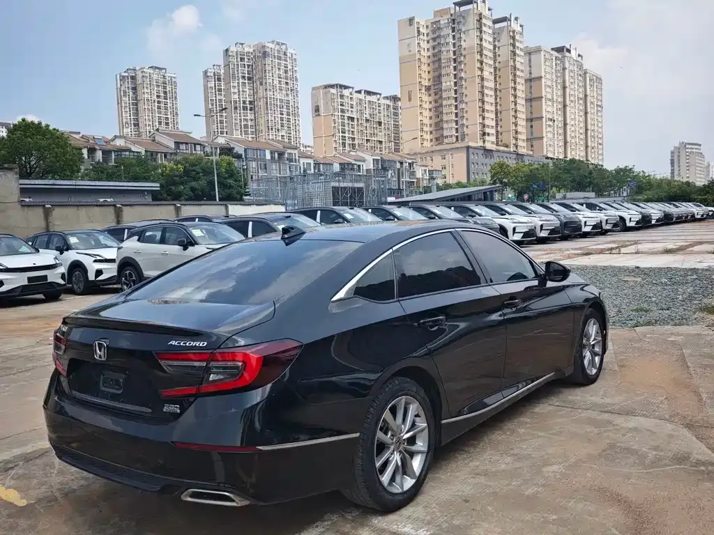 Honda Accord — фото 5