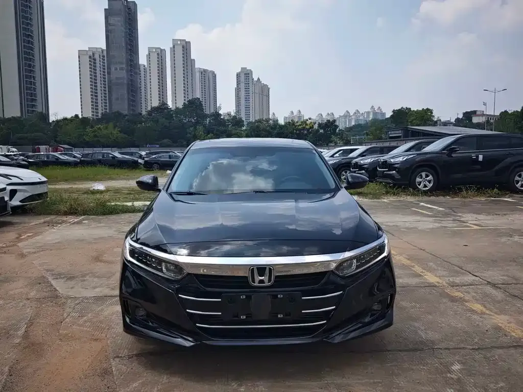 Honda Accord — фото 9