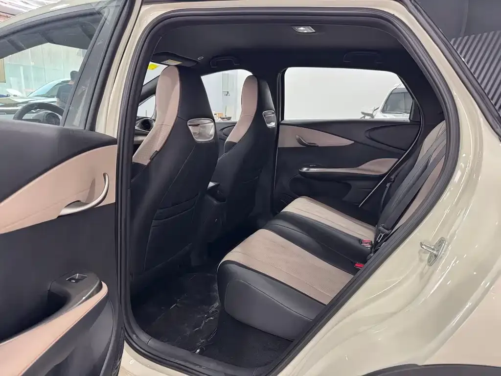 BYD Dolphin — фото 8