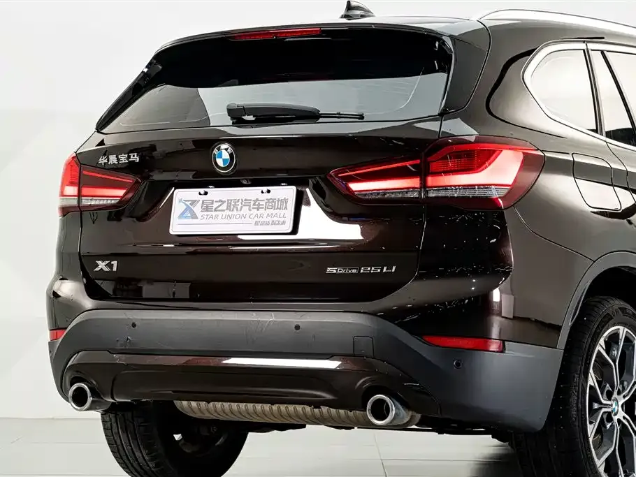 BMW X1 — фото 8