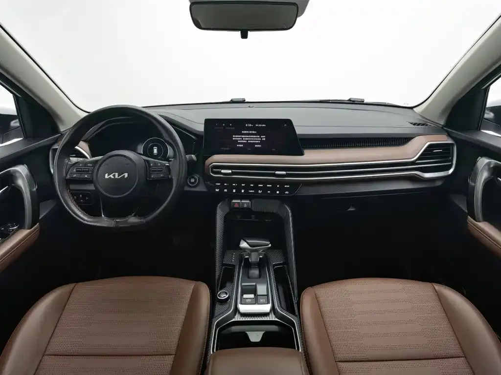 Kia Sportage — фото 9