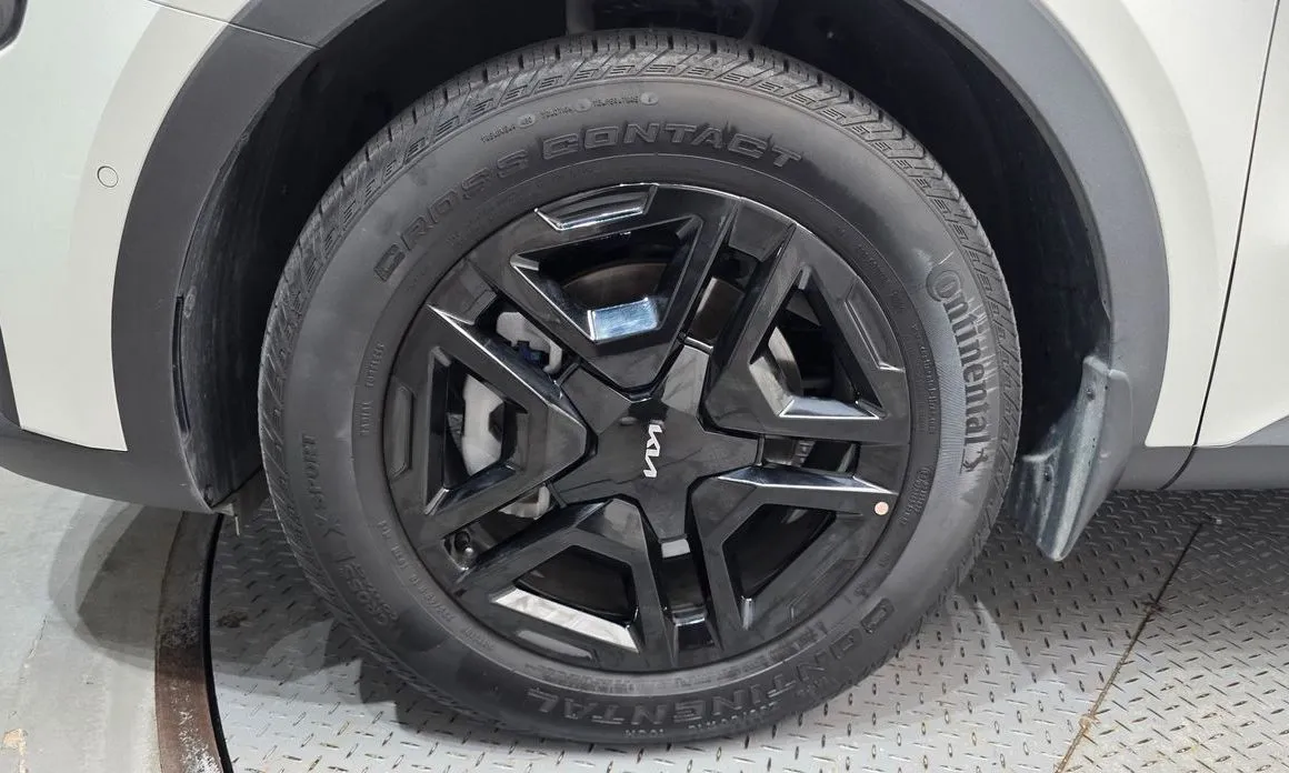 Kia Sorento — фото 8