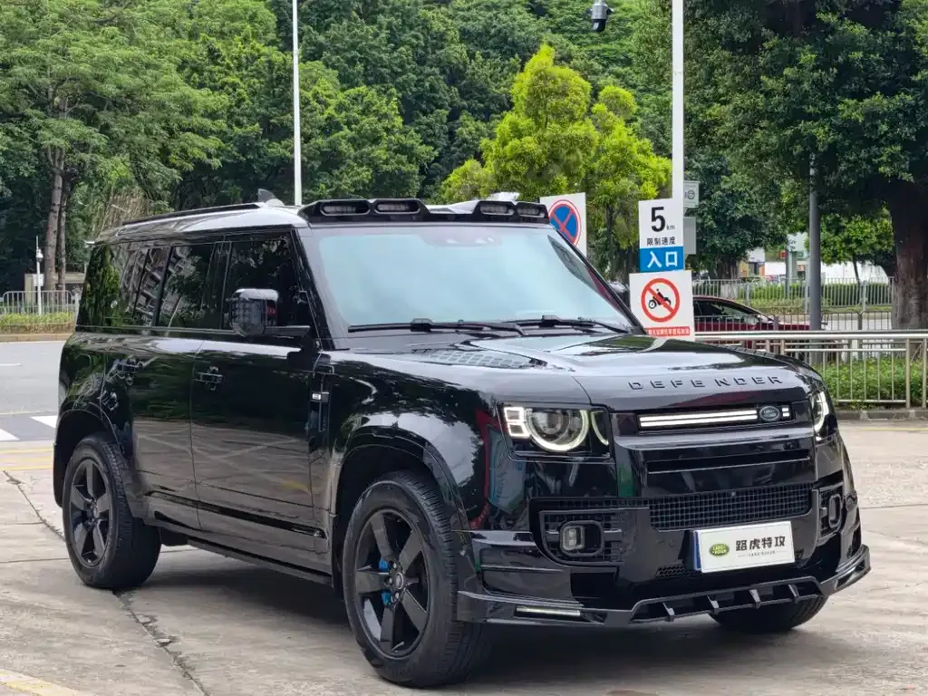 Land Rover Defender — фото 10