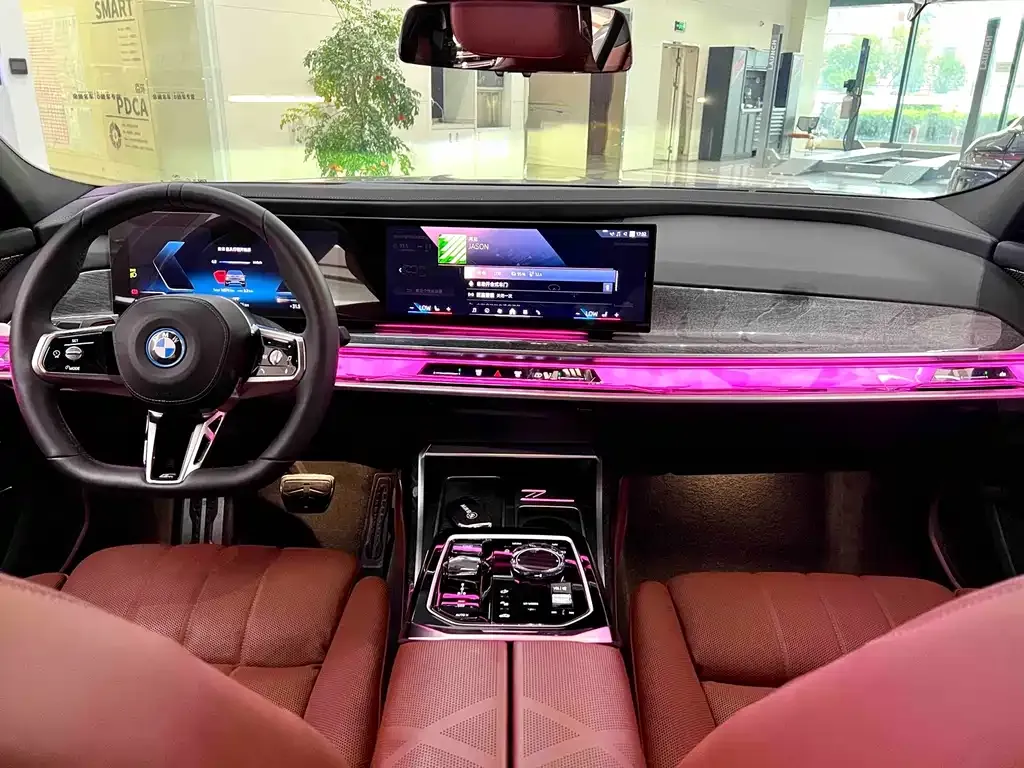 BMW i7 — фото 7
