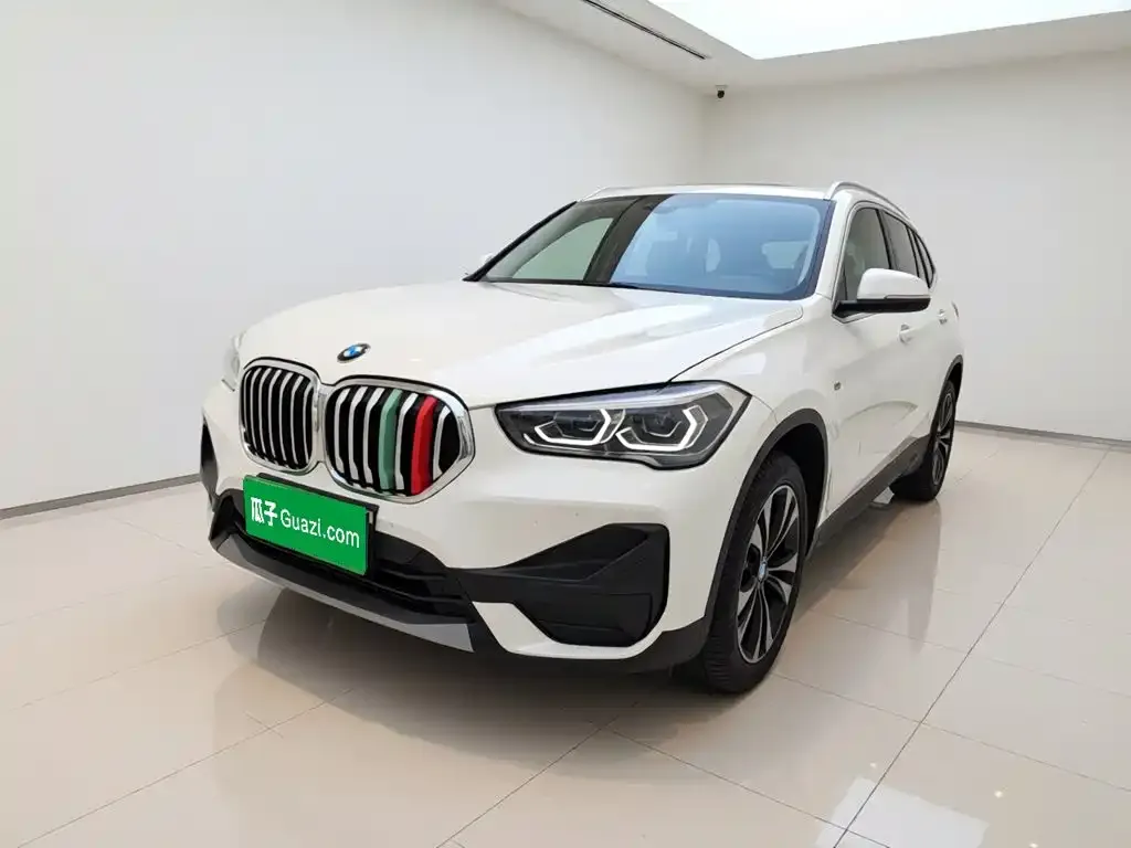 BMW X1 — фото 1