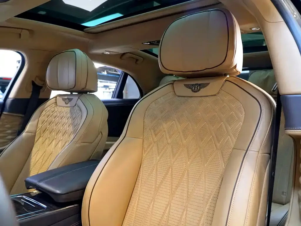 Bentley Flying Spur — фото 7