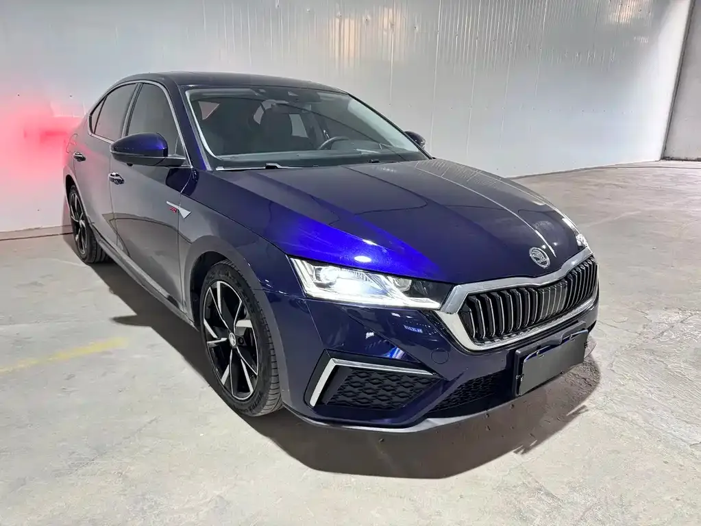 Skoda Octavia — фото 9