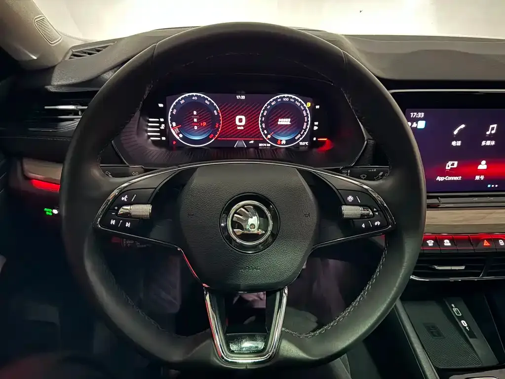 Skoda Octavia — фото 10