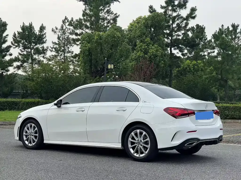 Mercedes-Benz A-Class — фото 8