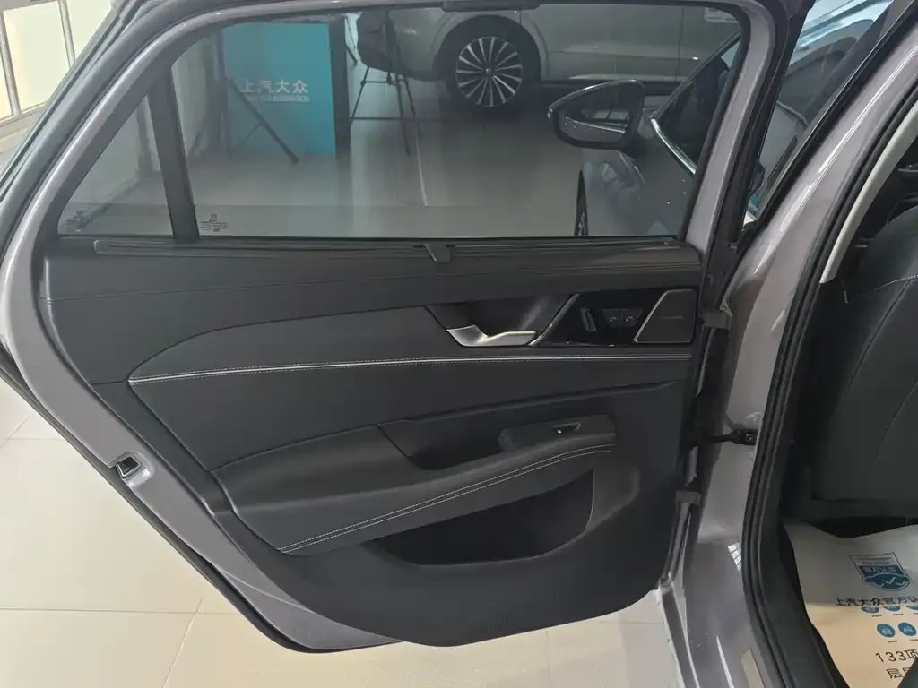 Volkswagen Passat — фото 2