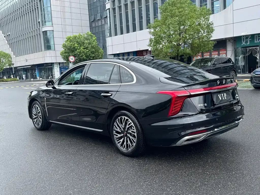 Hongqi H5 — фото 9