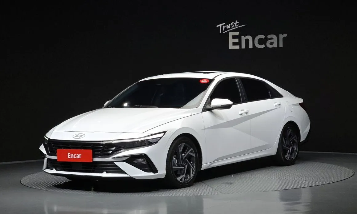 Hyundai AVANTE — фото 1
