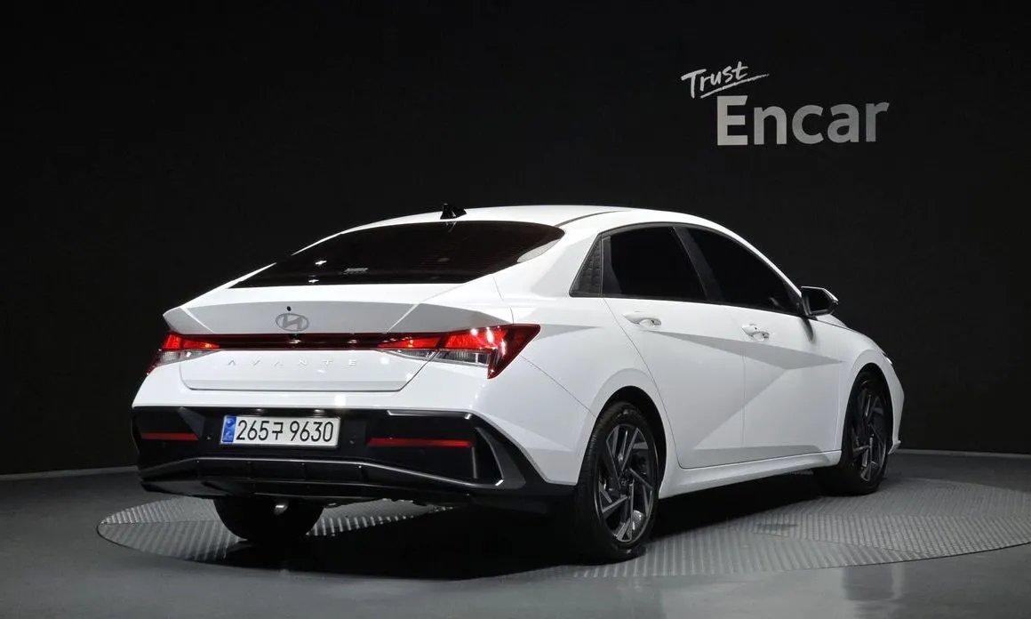 Hyundai AVANTE — фото 5