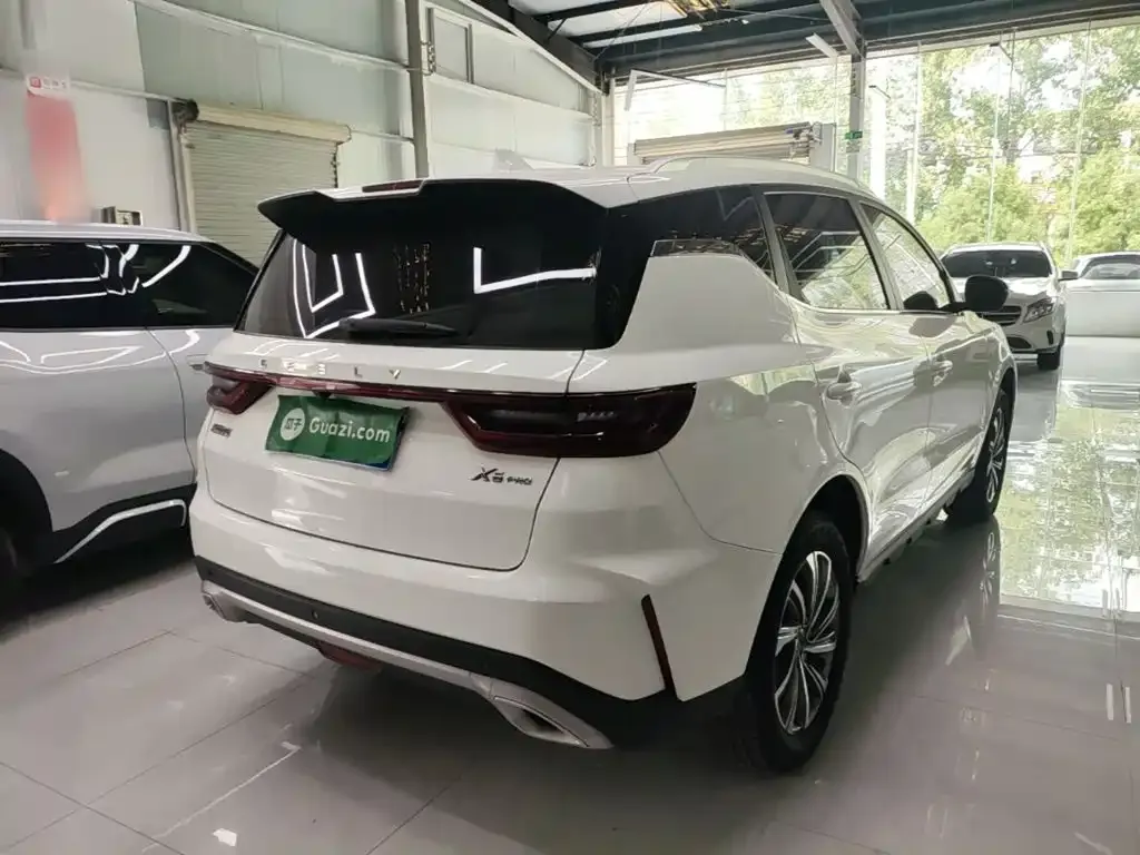 Geely Vision X6 — фото 10