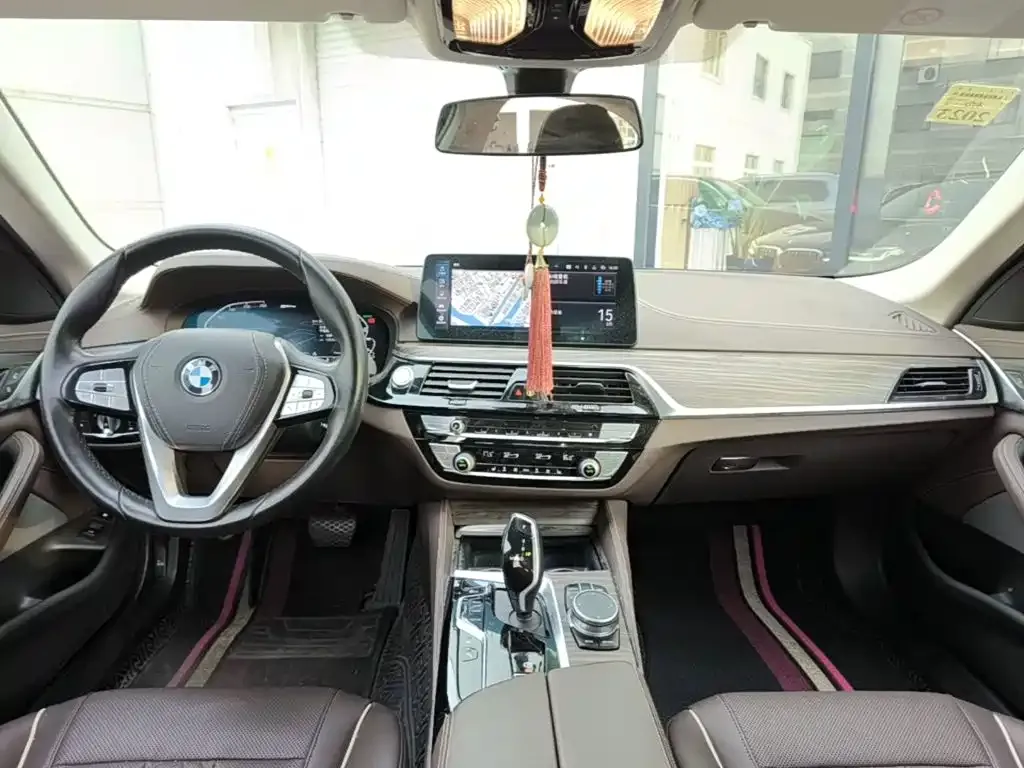 BMW 5 Series New Energy — фото 10