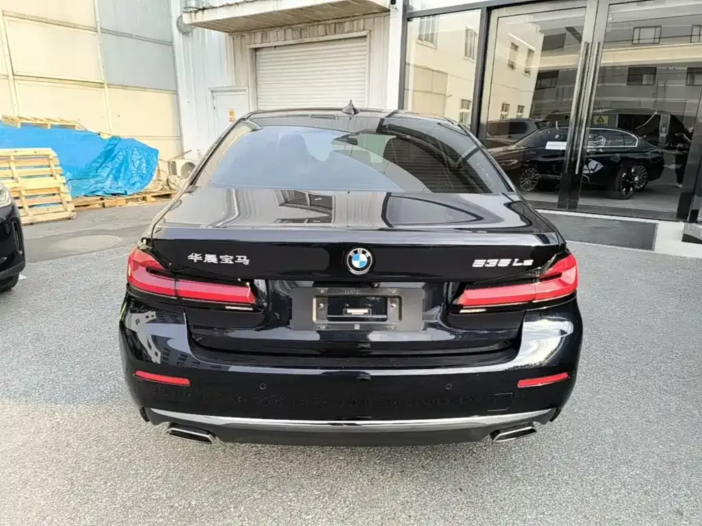 BMW 5 Series New Energy — фото 8