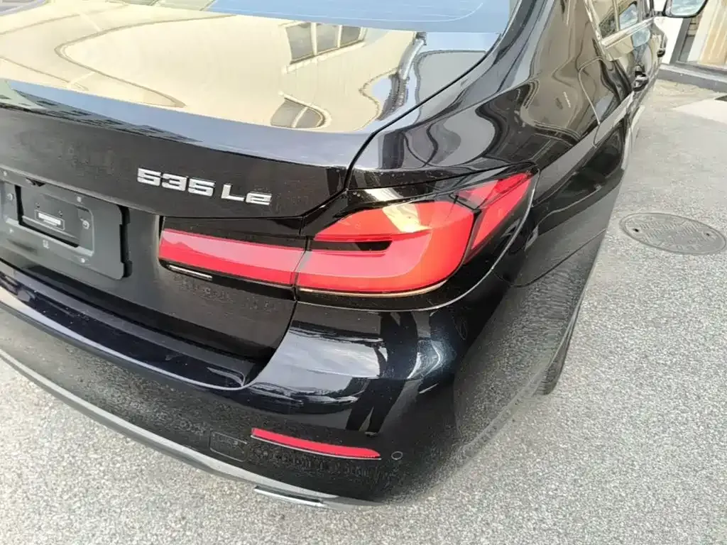 BMW 5 Series New Energy — фото 4
