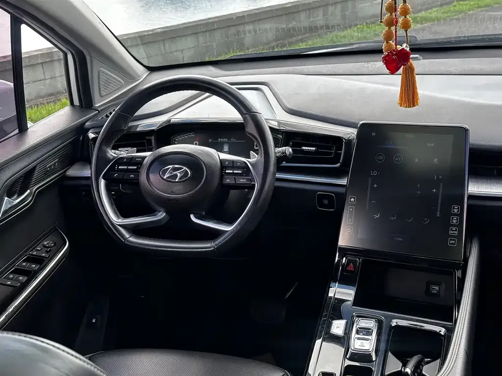 Hyundai Custo — фото 2