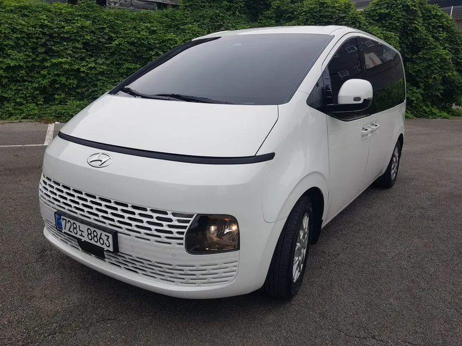 Hyundai Staria — фото 1
