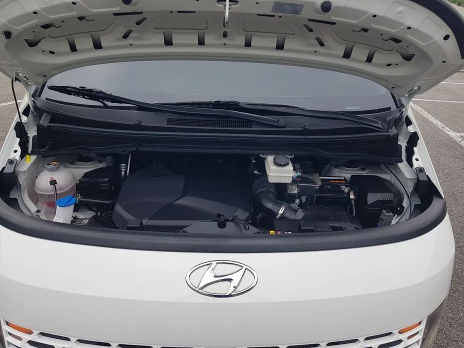 Hyundai Staria — фото 2