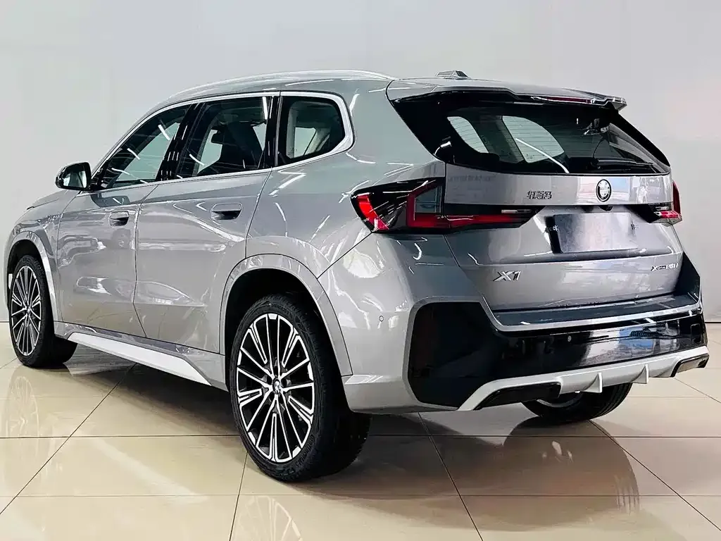 BMW X1 — фото 7