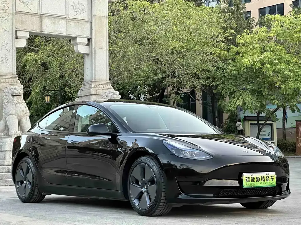 Tesla Model 3 — фото 7