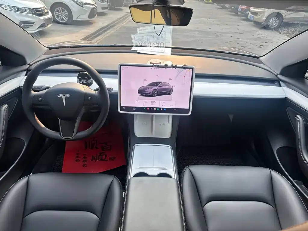 Tesla Model 3 — фото 8