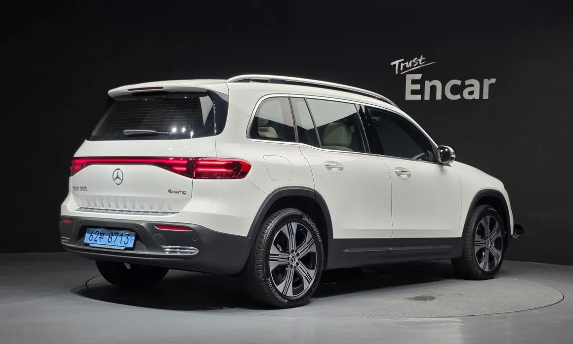 Mercedes-Benz EQB — фото 4