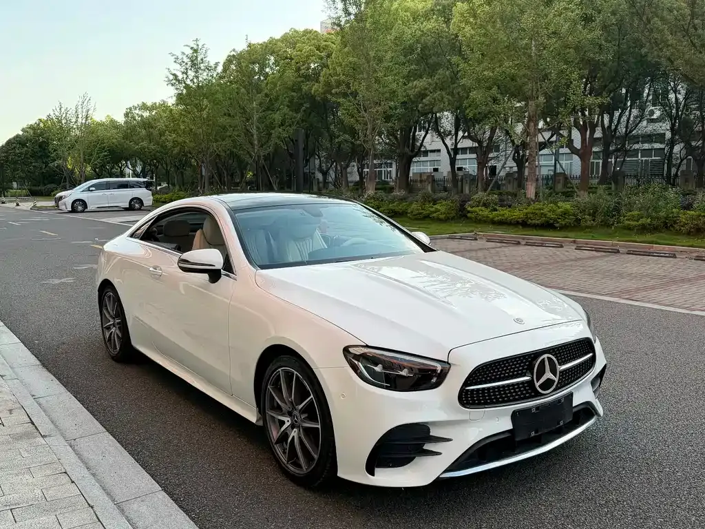Mercedes-Benz E-Class (Import) — фото 9