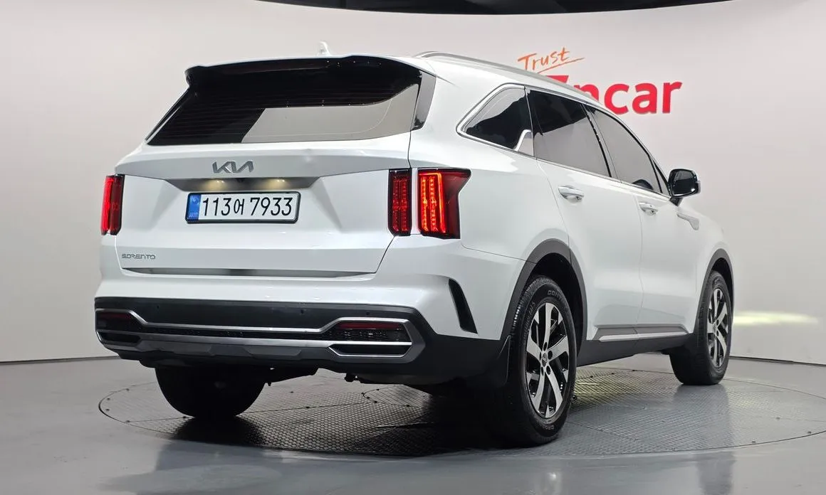 Kia Sorento — фото 8