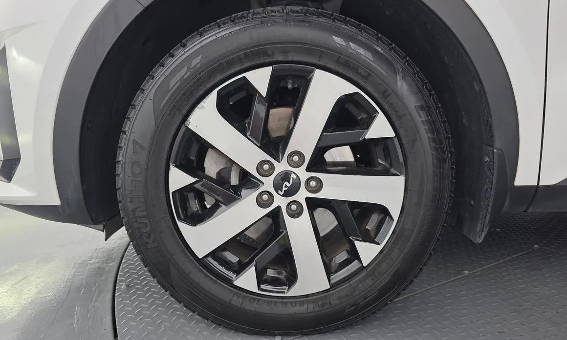 Kia Sorento — фото 9