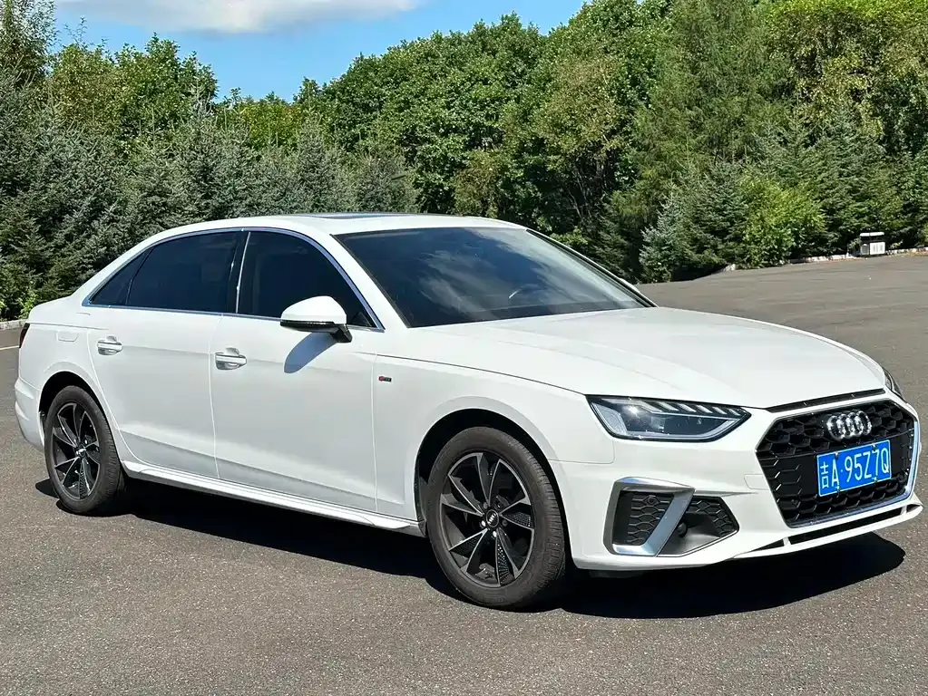 Audi A4L — фото 9