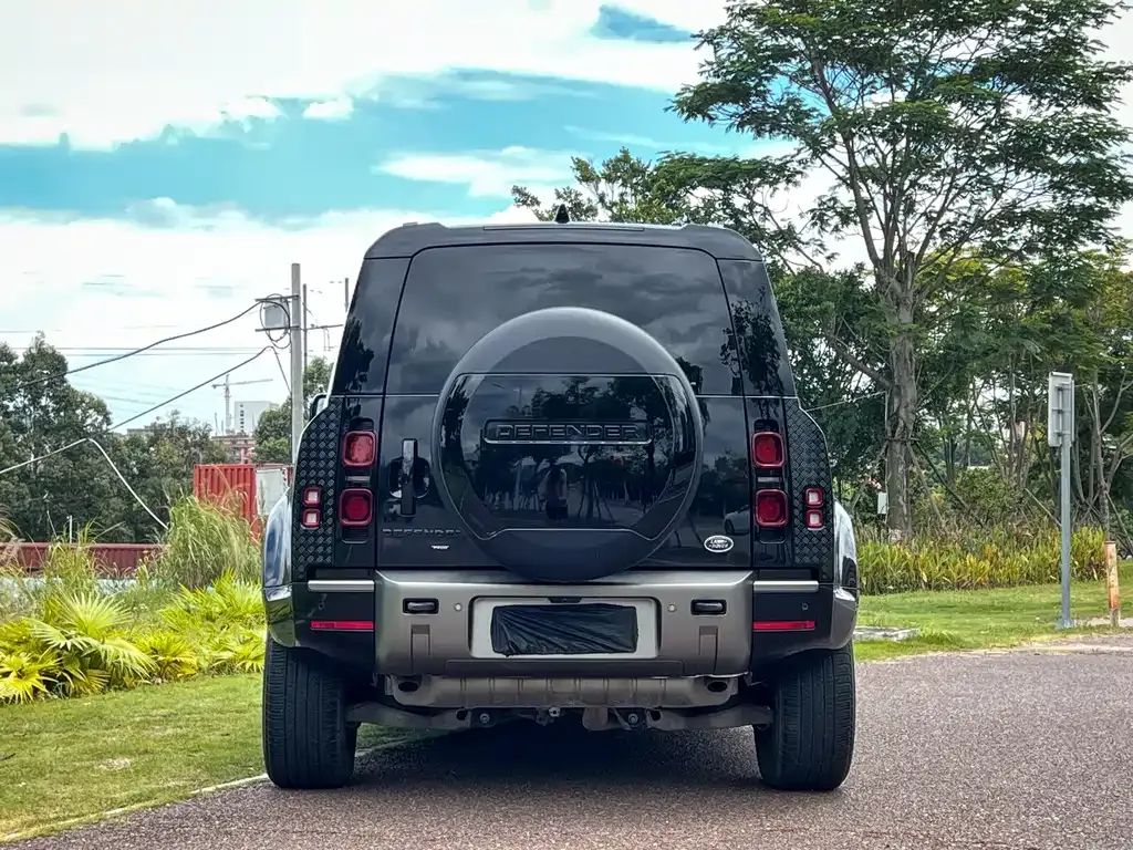 Land Rover Defender — фото 7