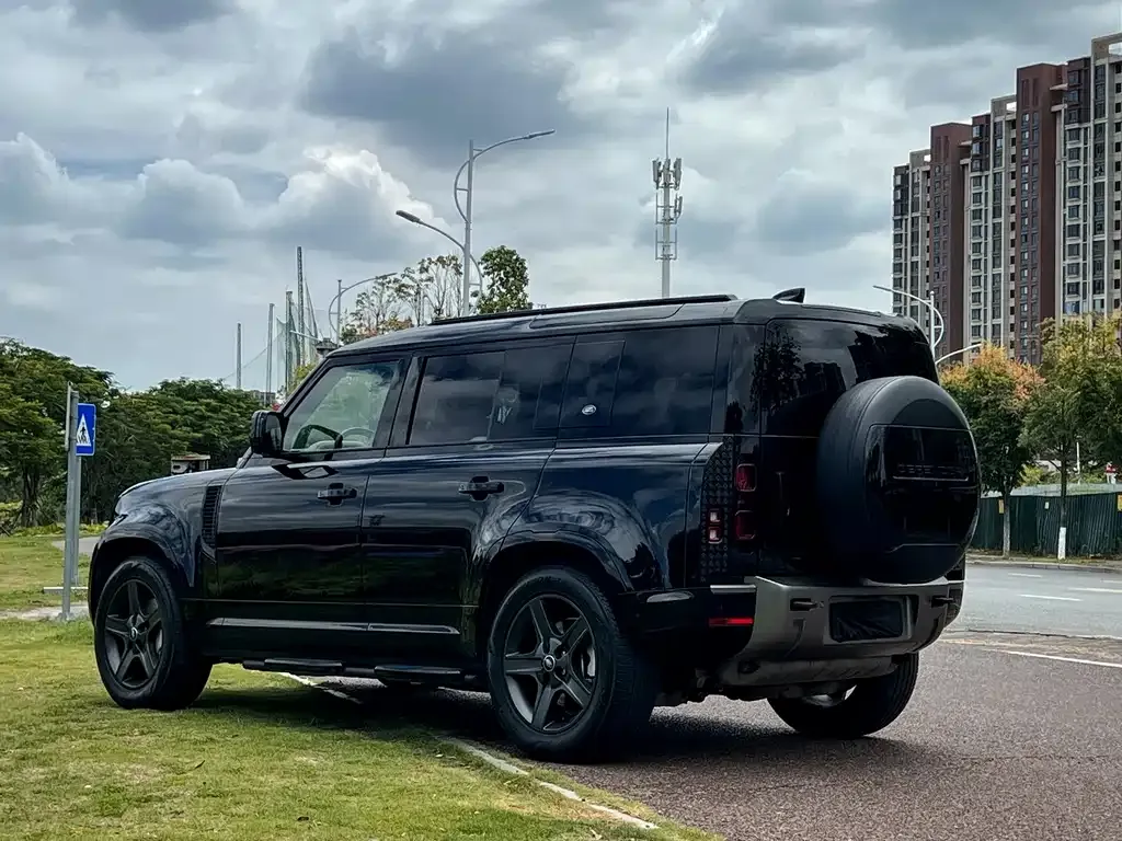 Land Rover Defender — фото 9