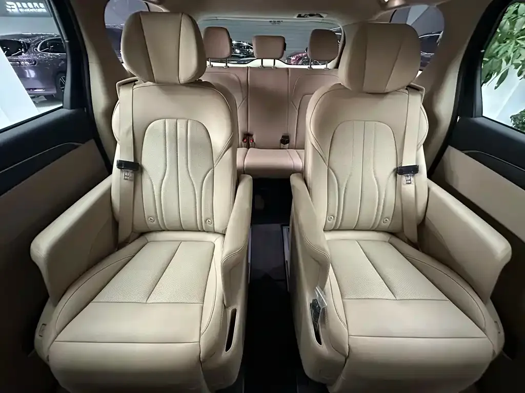 Buick GL8 Hybrid — фото 3