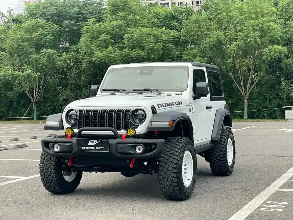 Jeep Wrangler — фото 1