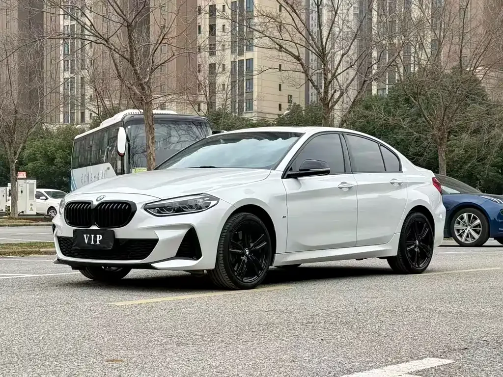 BMW 1 Series — фото 1