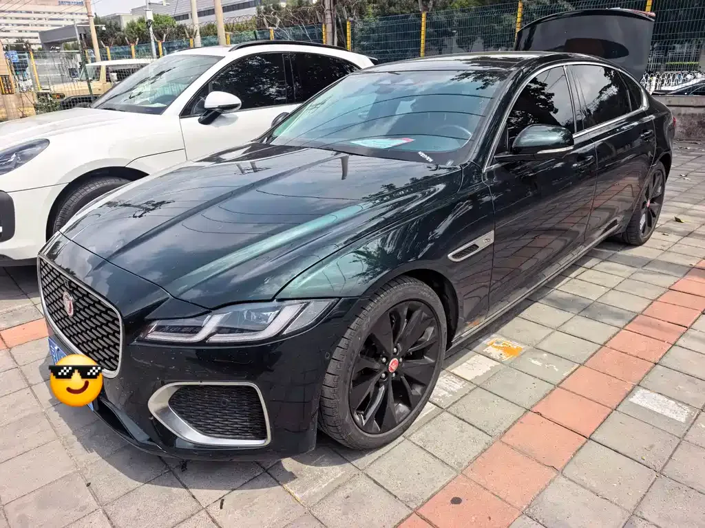 Jaguar XFL — фото 1