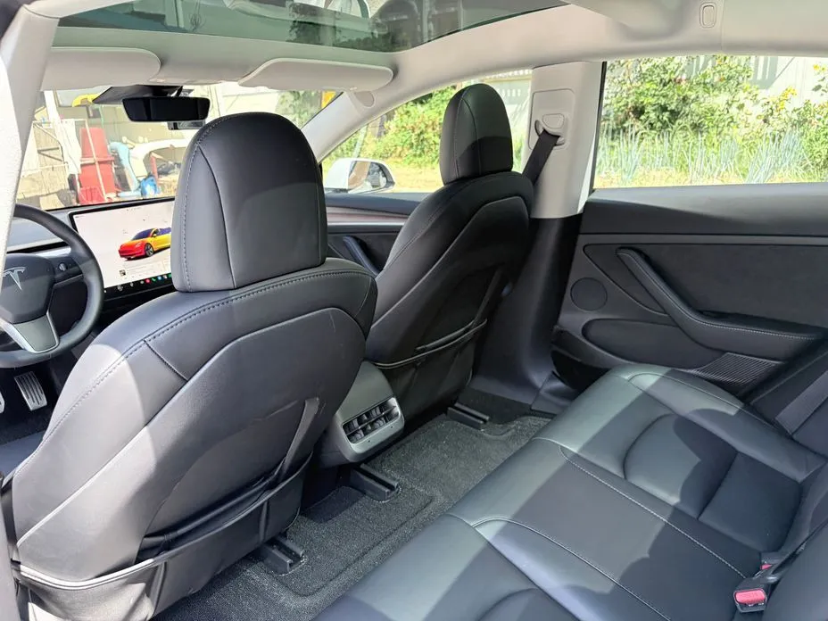 Tesla Model 3 — фото 9