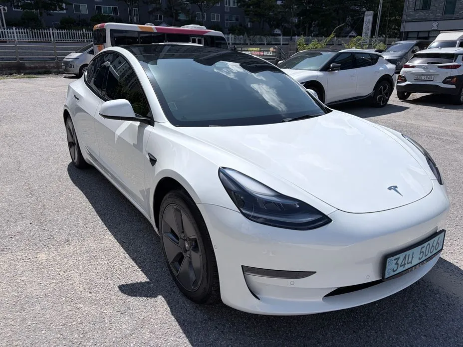 Tesla Model 3 — фото 4